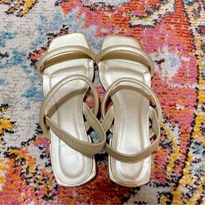 SHU SHOP Gold Platform Sandals with Chunky Sole